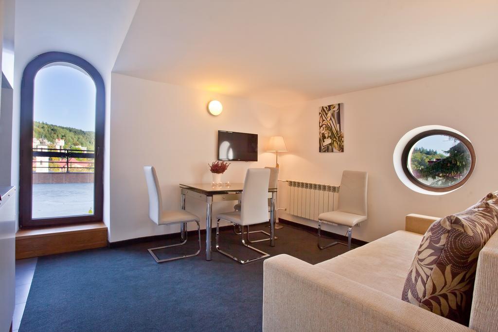 Urocza Art Pensjonat Krynica Zdroj Kamer foto