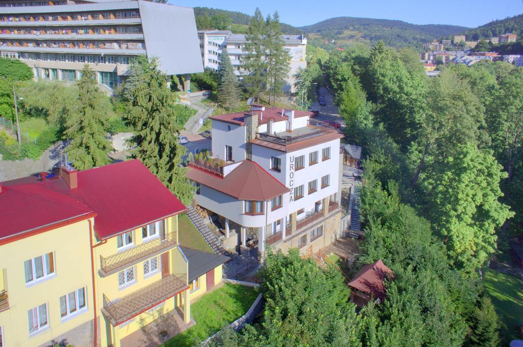 Urocza Art Pensjonat Krynica Zdroj Buitenkant foto